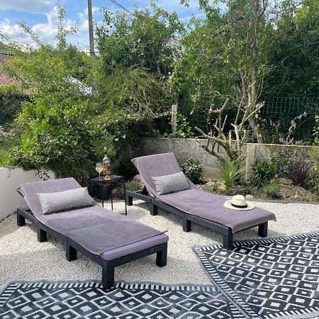Beautiful Cottage With Private Plunge Pool/Hot Tub - 40 Mins From Puy Du Fou La Chapelle-Saint-Étienne Kültér fotó