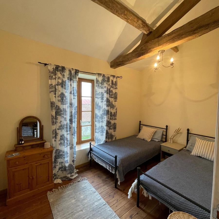 Beautiful Cottage With Private Plunge Pool/Hot Tub - 40 Mins From Puy Du Fou La Chapelle-Saint-Étienne Kültér fotó